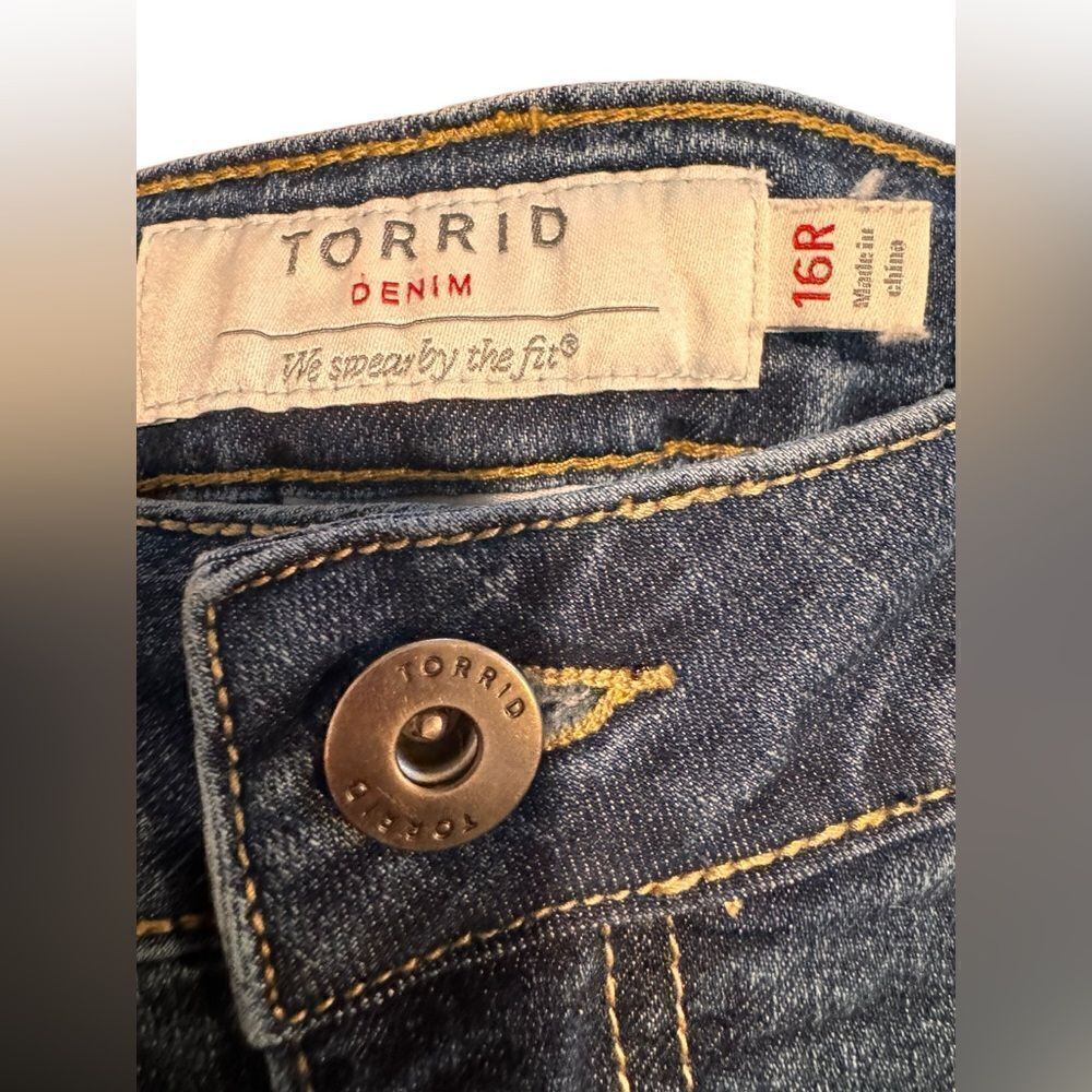 Torrid jeans size 16R - Picture 3 of 9